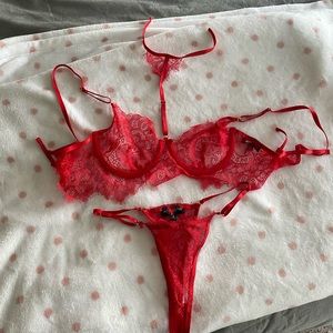 NWT pretty little thing lingerie set